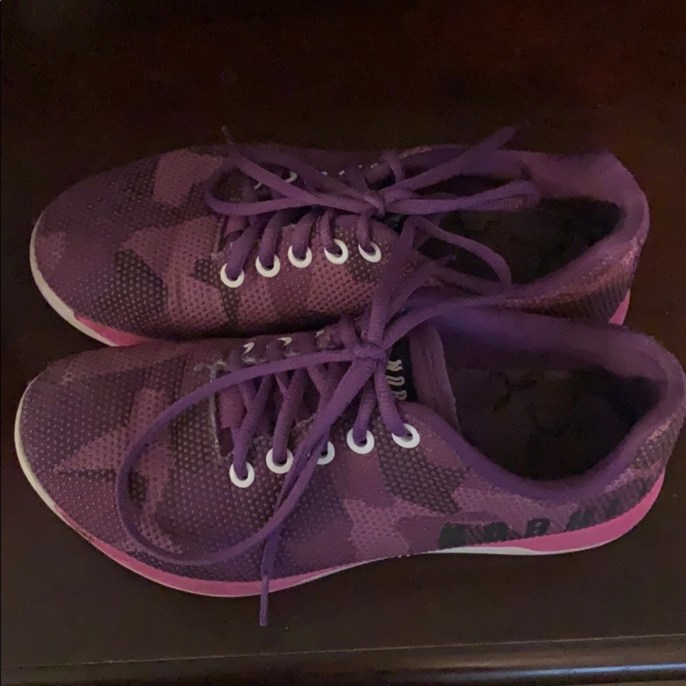 NoBull Woman’s size 7 trainer.
